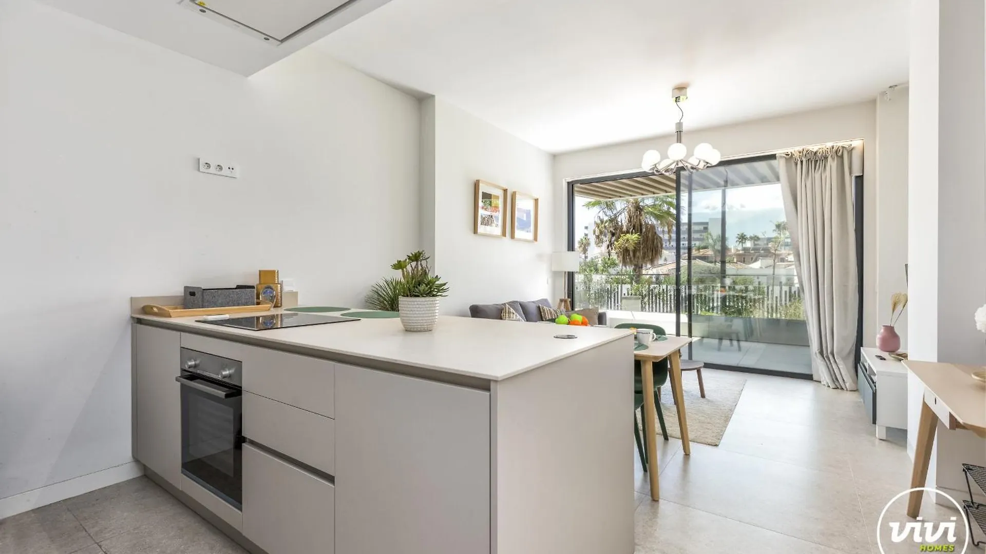 Apartment Vivi Homes - Galatea Pool, Gym, Sauna & Beach Torremolinos Spain