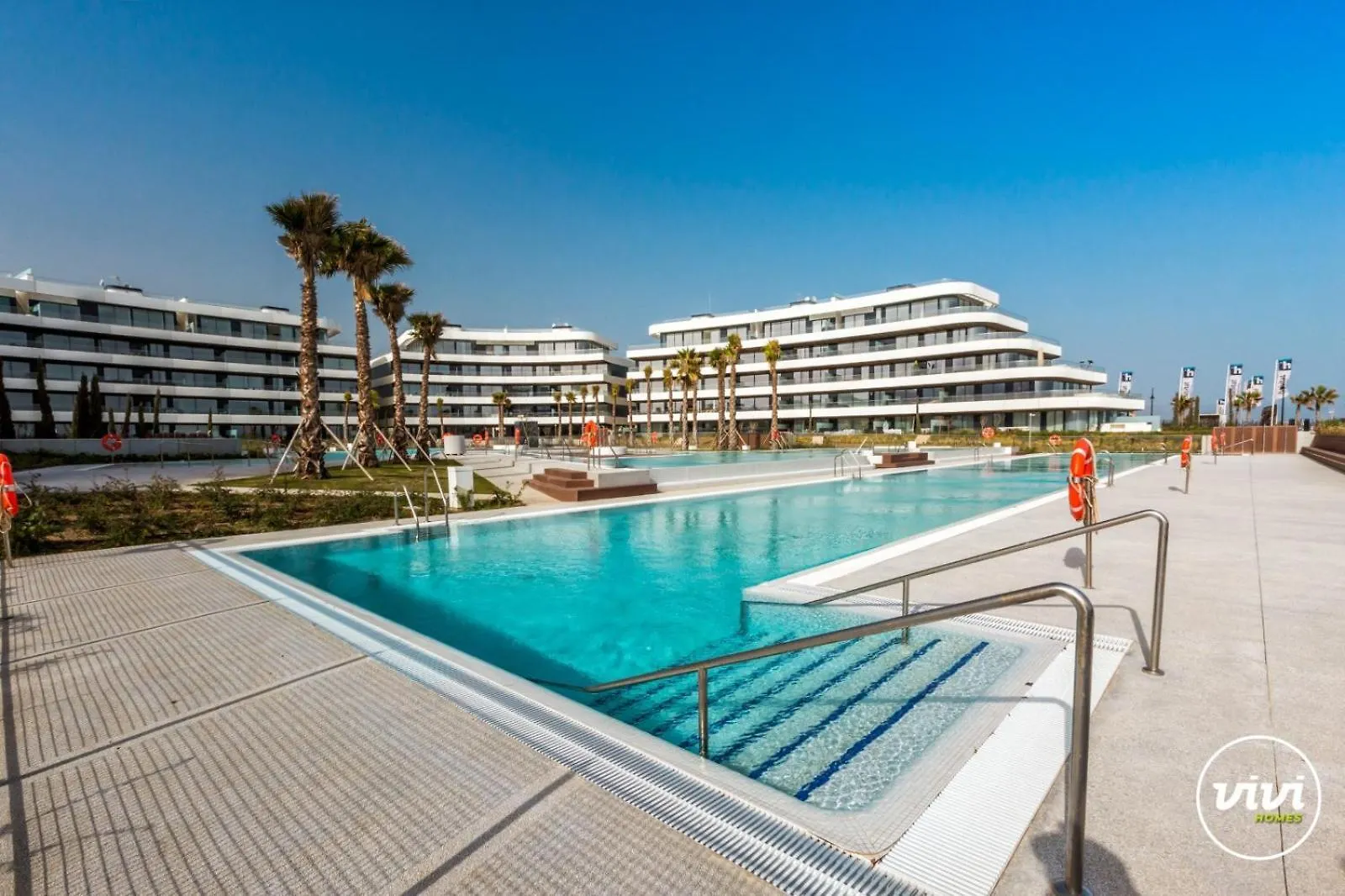 Vivi Homes - Galatea Pool, Gym, Sauna & Beach Torremolinos