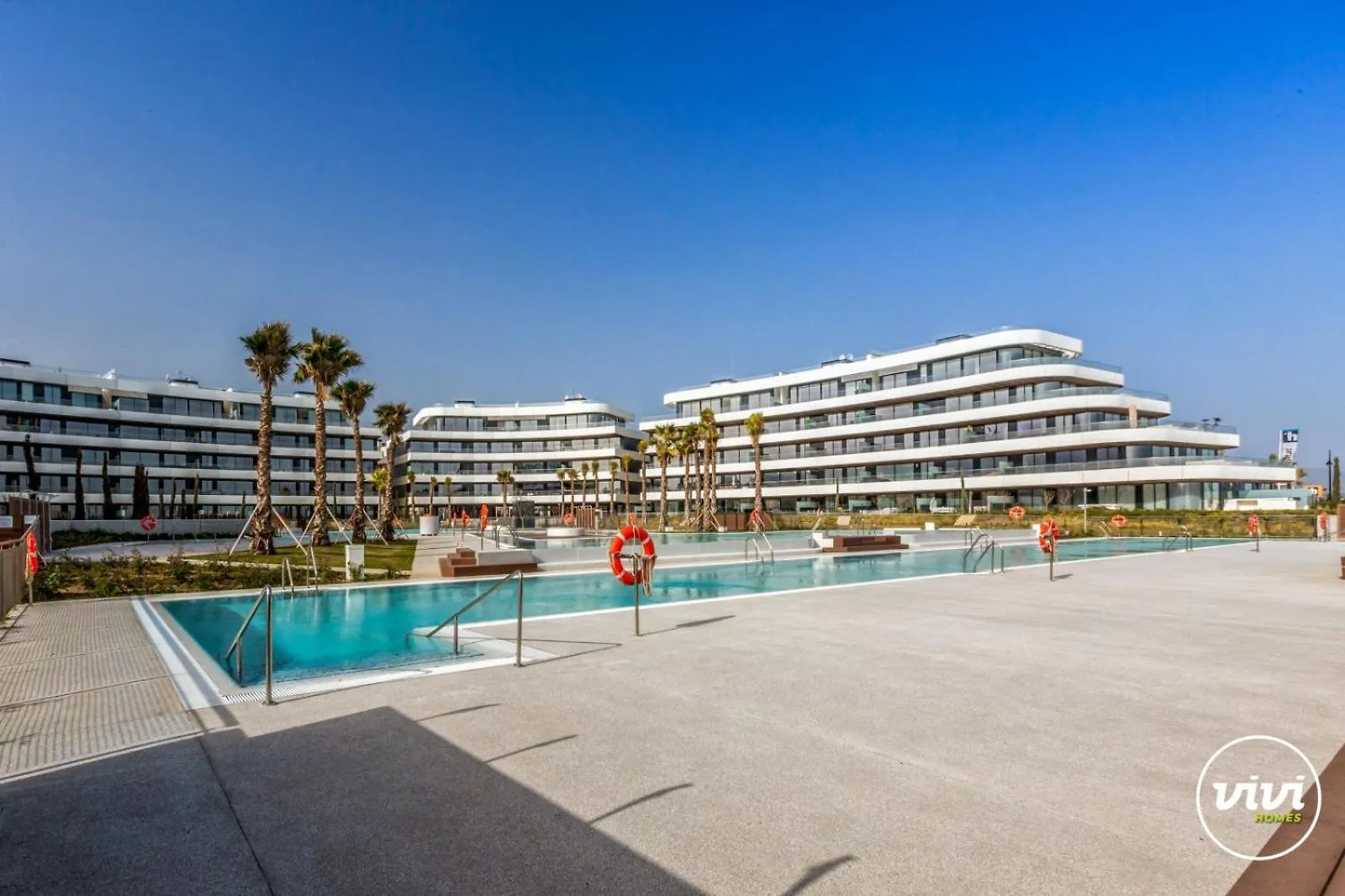 Vivi Homes - Galatea Pool, Gym, Sauna & Beach Torremolinos